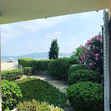 Beachfront With A/c In Port *
